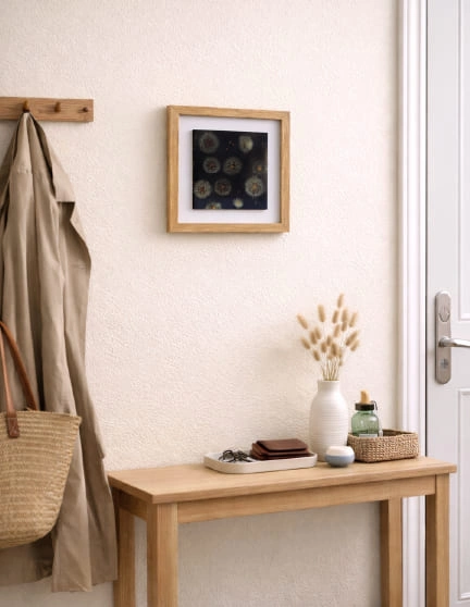 Tableau 25cm r&eacute;sine epoxy inclusion pissenlits naturels cadre en ch&ecirc;ne